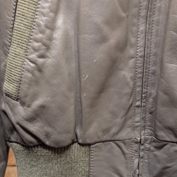 Members Only Leather Iconic Bomber Jacket Vintage Full Zip Size 40 - Picture 3 of 15